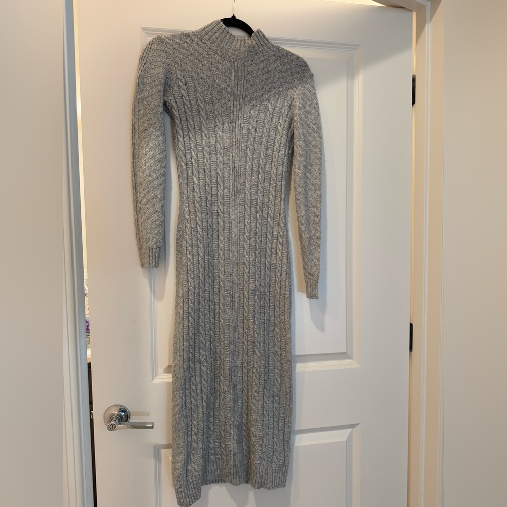Tahari Gray Long Sleeve Dress